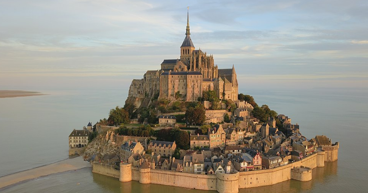 World's Most Impressive Fortresses World's Most Impressive Fortresses