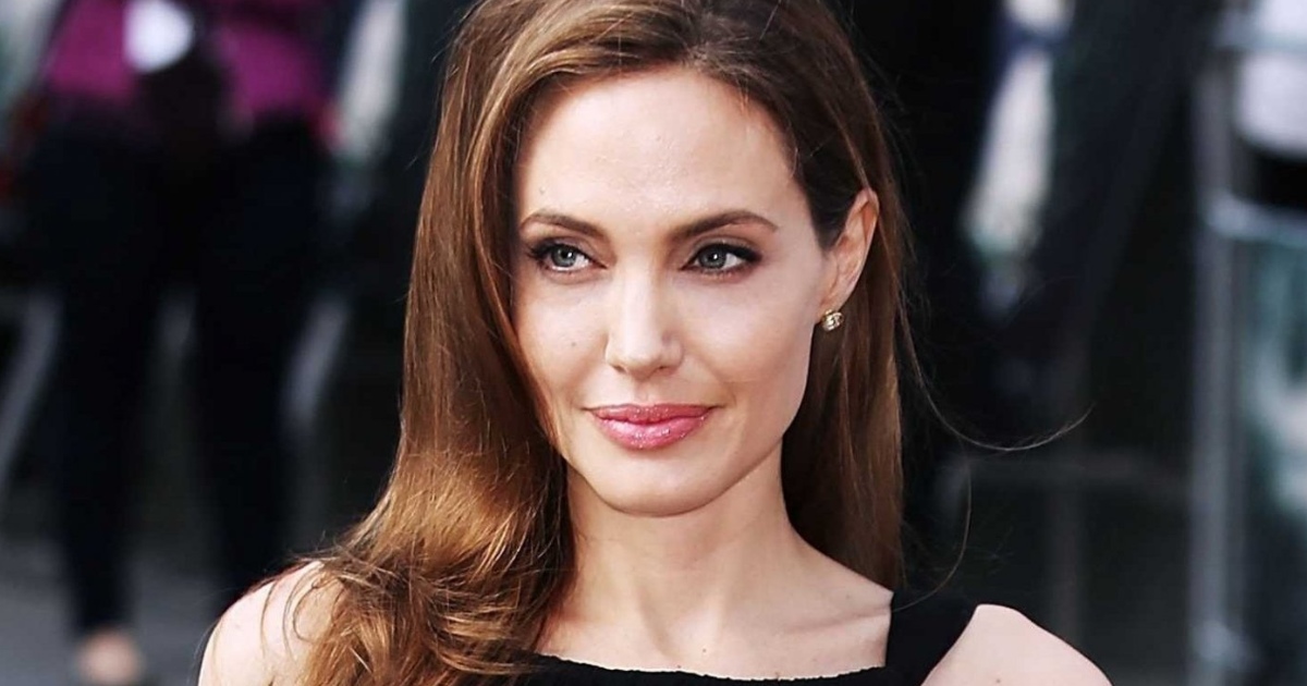 Angelina Jolie thumbnail